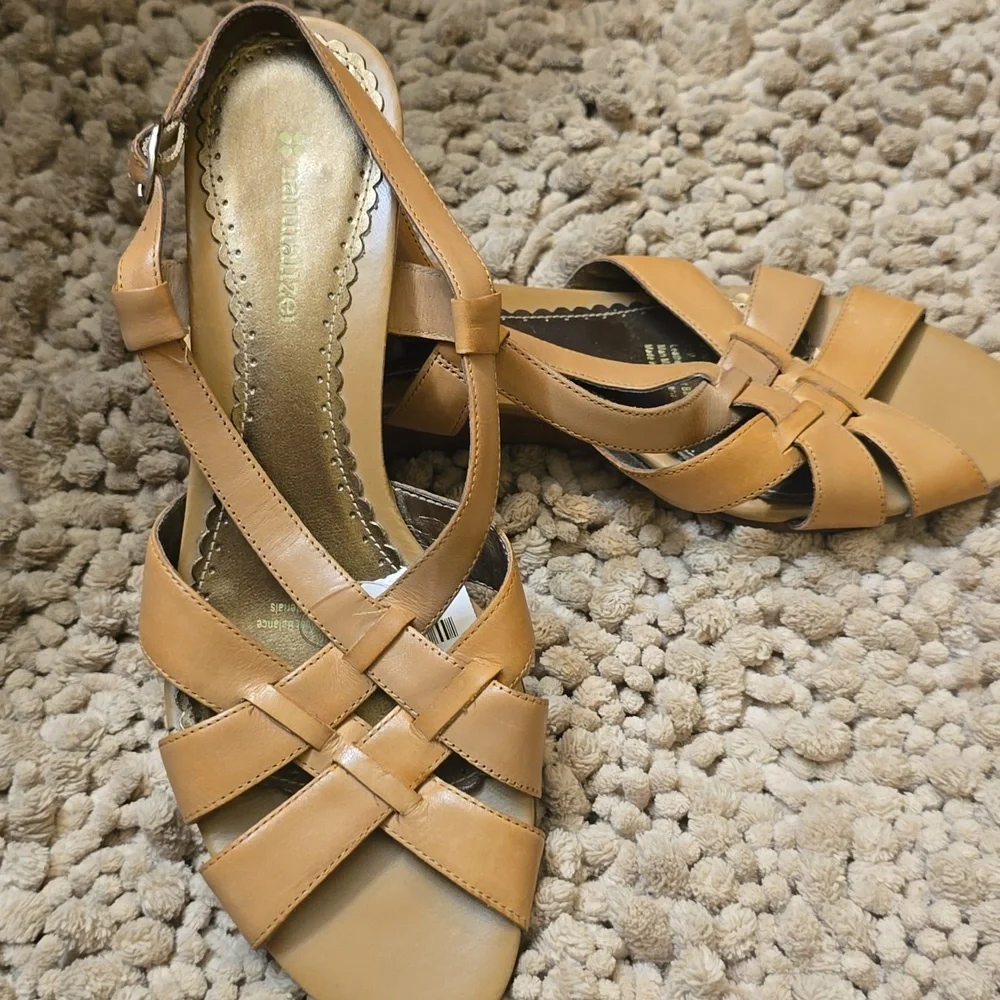 Naturalizer Women's Size 7 1/2 Wedge‎ Slingback Leather Sandals